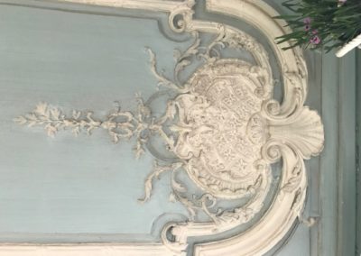 detail sculpture boiserie, petit salon -2