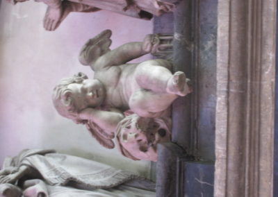 l_ange-pleureur-1628-de-Nicolas-Basset-sur-la-tombe-du-chanoine-Lucas